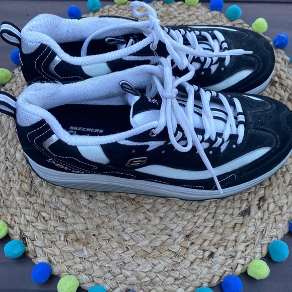 Skechers Shoes - 🍍SKECHERS SHAPE UPS🍍SIZE 8.5🍍